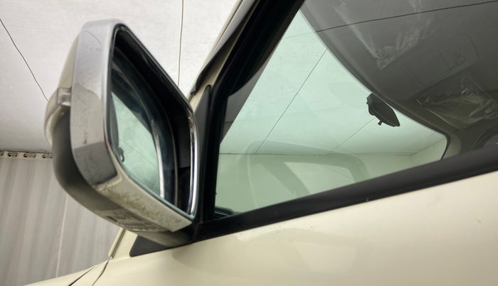 2019 Mahindra Scorpio S9, Diesel, Manual, 13,629 km, Left rear-view mirror - Mirror motor not working