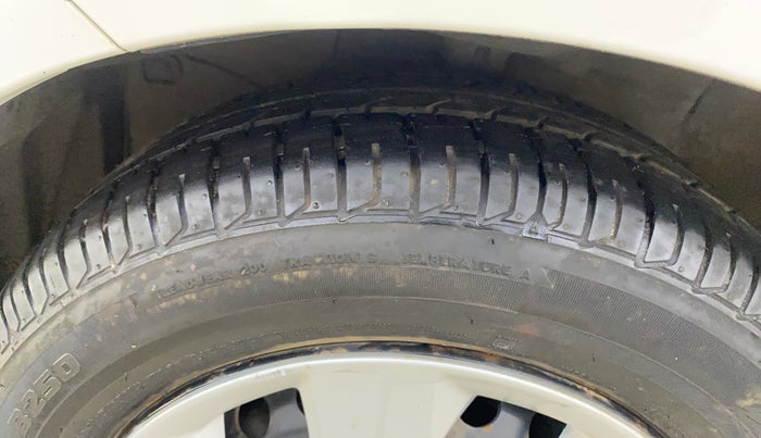 2015 Honda Mobilio 1.5L I-VTEC S, Petrol, Manual, 27,201 km, Left Front Tyre Tread