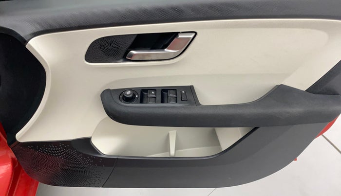 2022 Tata ALTROZ XZA PLUS, Petrol, Automatic, 5,022 km, Driver Side Door Panels Control