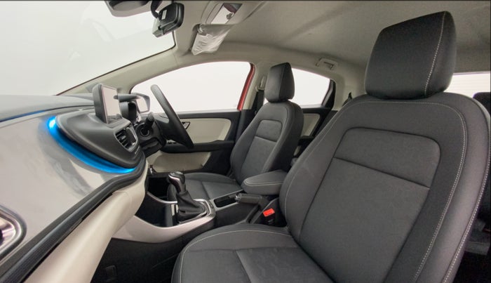 2022 Tata ALTROZ XZA PLUS, Petrol, Automatic, 5,022 km, Right Side Front Door Cabin