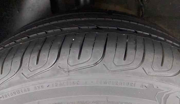 2022 Tata ALTROZ XZA PLUS, Petrol, Automatic, 5,022 km, Right Rear Tyre Tread