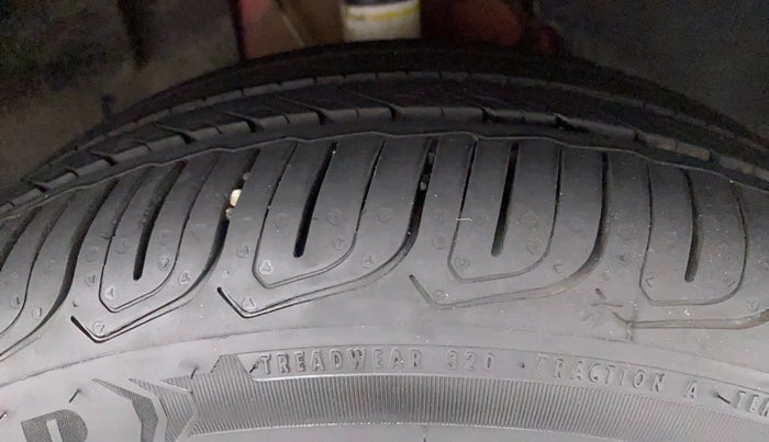 2022 Tata ALTROZ XZA PLUS, Petrol, Automatic, 5,022 km, Right Front Tyre Tread