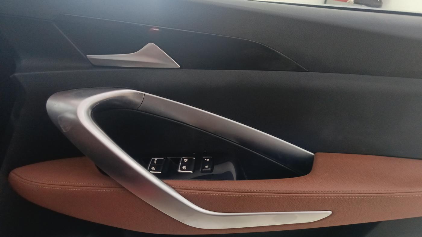 2021 MG HECTOR PLUS SHARP 1.5 PETROL TURBO CVT 6-STR, Petrol, Automatic, 78,749 km, Driver Side Door Panels Control
