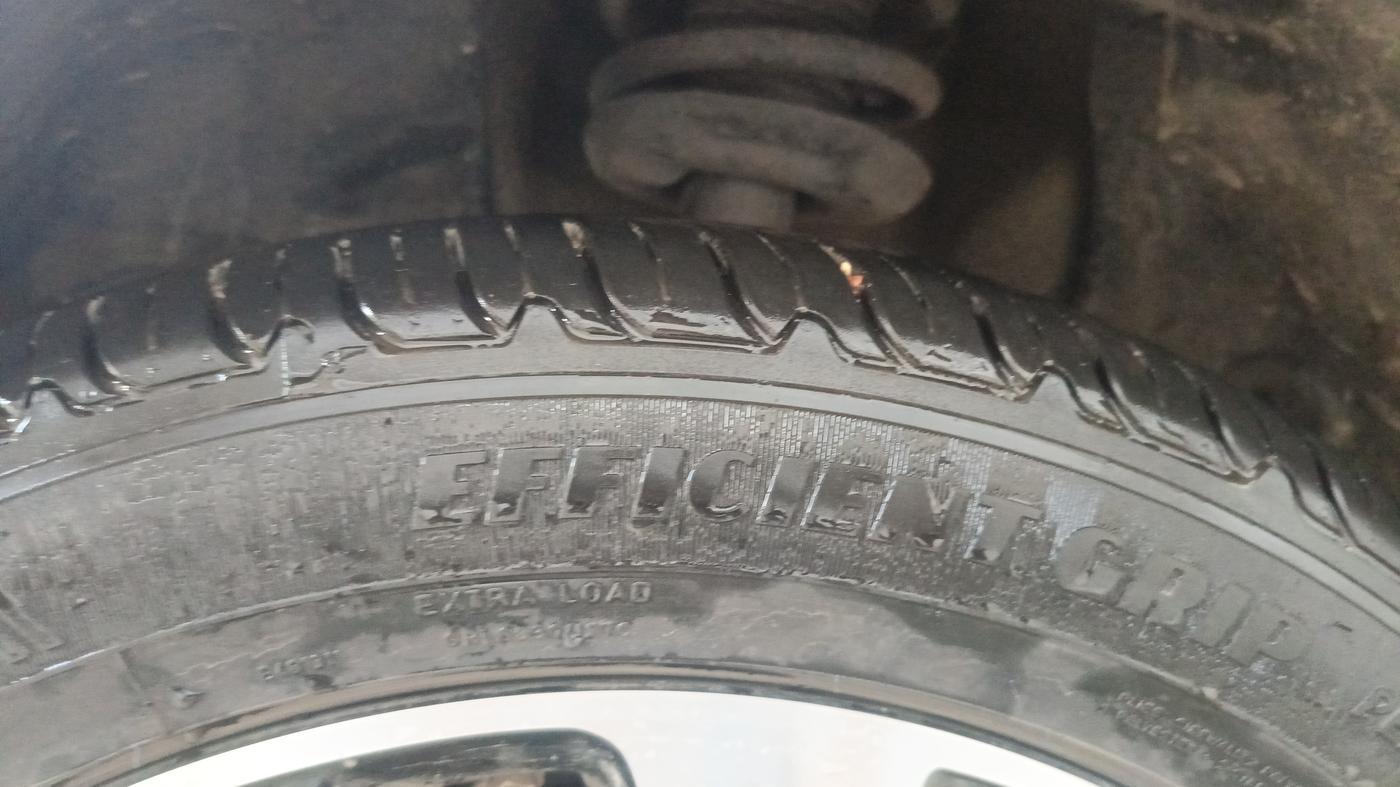 2021 MG HECTOR PLUS SHARP 1.5 PETROL TURBO CVT 6-STR, Petrol, Automatic, 78,749 km, Left Front Tyre Tread