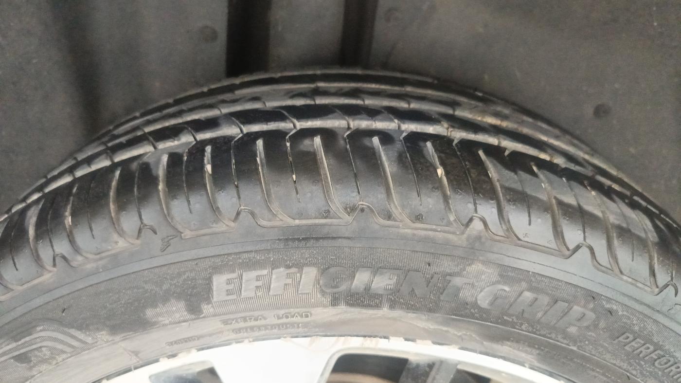 2021 MG HECTOR PLUS SHARP 1.5 PETROL TURBO CVT 6-STR, Petrol, Automatic, 78,749 km, Right Rear Tyre Tread
