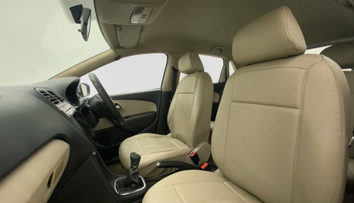 2013 Volkswagen Polo HIGHLINE DIESEL, Diesel, Manual, 81,303 km, Right Side Front Door Cabin