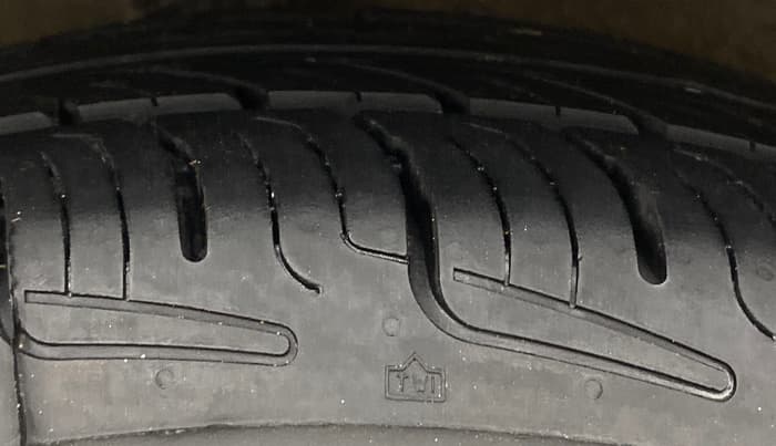 2015 Maruti Celerio VXI AMT, Petrol, Automatic, 37,397 km, Right Rear Tyre Tread