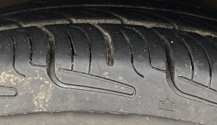 2015 Maruti Celerio VXI AMT, Petrol, Automatic, 37,397 km, Left Front Tyre Tread