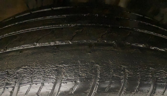 2021 Nissan MAGNITE XL, Petrol, Manual, 28,819 km, Right Front Tyre Tread