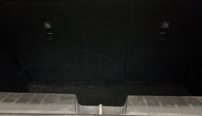 2016 Maruti Baleno ALPHA PETROL 1.2, Petrol, Manual, 94,575 km, Boot Inside