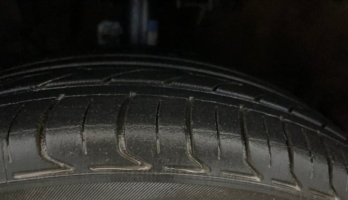 2016 Maruti Baleno ALPHA PETROL 1.2, Petrol, Manual, 94,575 km, Left Front Tyre Tread