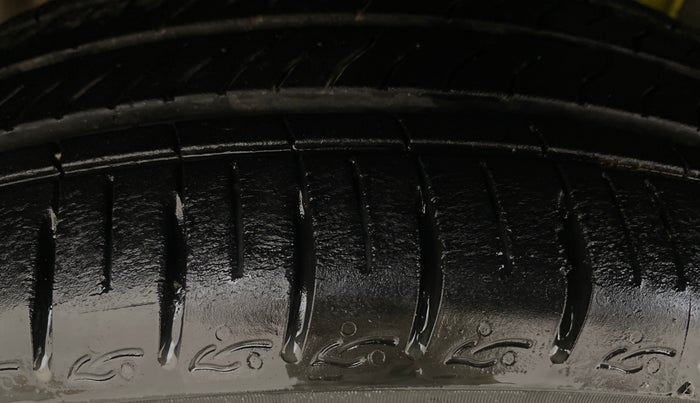 2022 Hyundai GRAND I10 NIOS ASTA AMT 1.2 KAPPA VTVT, Petrol, Automatic, 16,256 km, Right Rear Tyre Tread