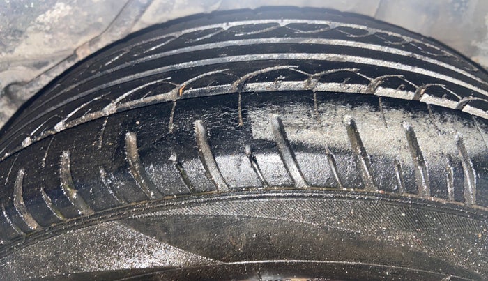 2015 Honda Amaze 1.5L I-DTEC E, Diesel, Manual, 84,355 km, Left Rear Tyre Tread