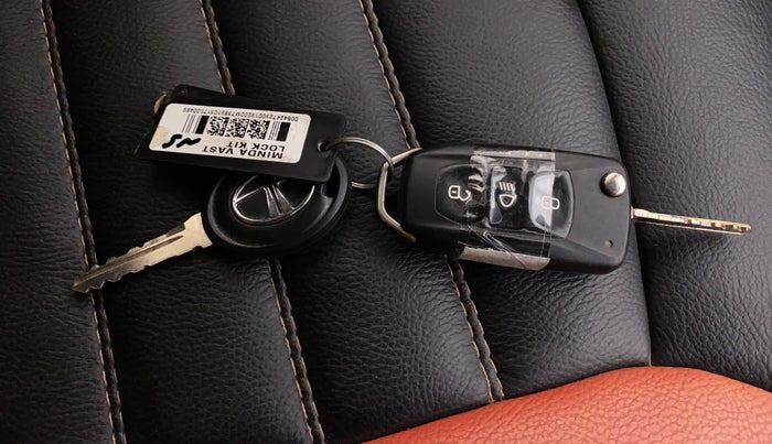 2017 Tata Tiago XM PETROL, Petrol, Manual, 41,896 km, Key Close Up