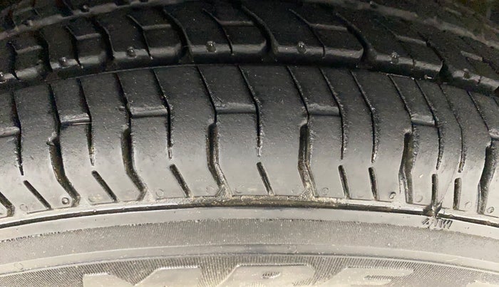 2017 Tata Tiago XM PETROL, Petrol, Manual, 41,896 km, Right Front Tyre Tread