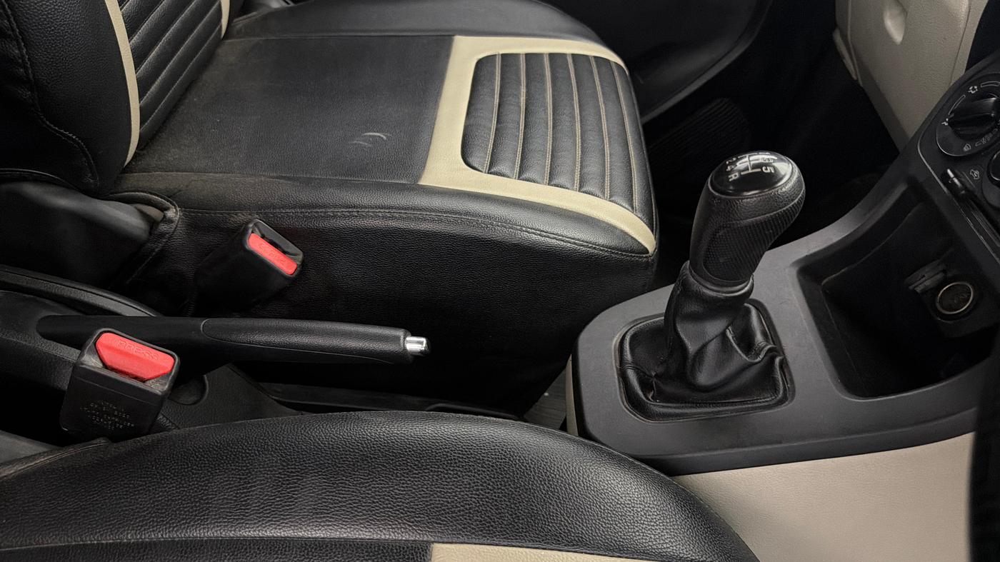 2020 Maruti New Wagon-R VXI 1.0, Petrol, Manual, 38,209 km, Gear Lever