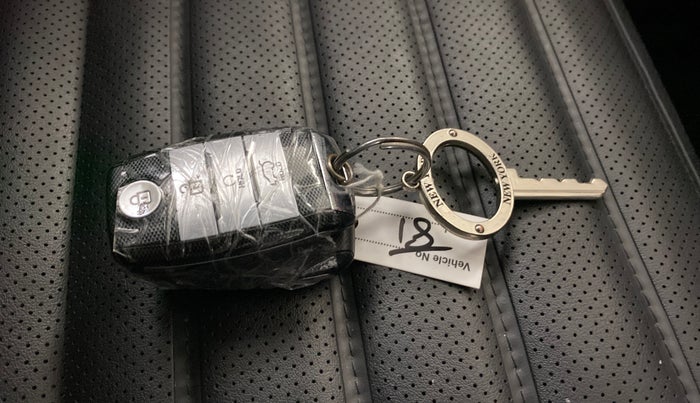 2022 KIA SELTOS GTX PLUS DCT 1.4 PETROL, Petrol, Automatic, 40,060 km, Key Close Up