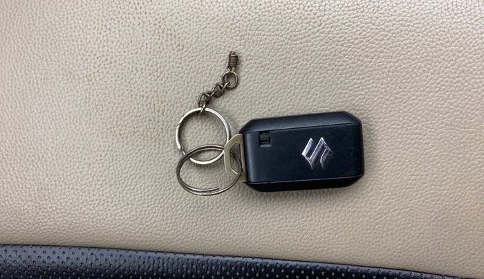 2018 Maruti Dzire ZXI PLUS AMT, Petrol, Automatic, 15,777 km, Key Close Up
