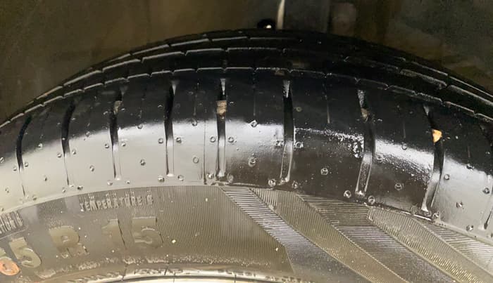 2022 Maruti Swift ZXI PLUS, Petrol, Manual, 79,406 km, Right Front Tyre Tread