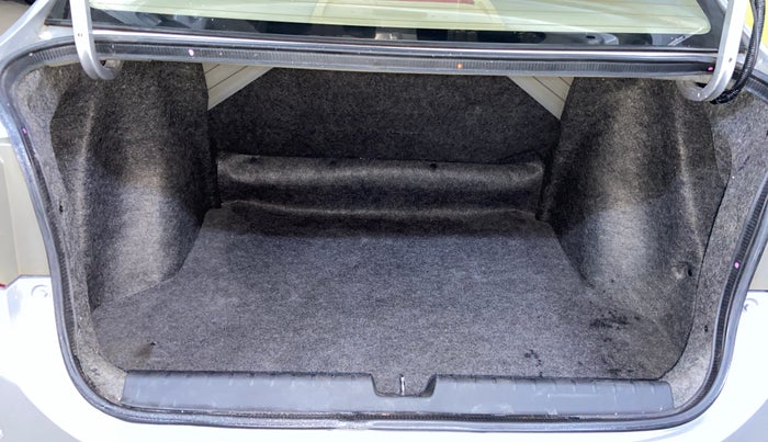 2014 Honda City 1.5L I-VTEC V MT, Petrol, Manual, 42,465 km, Boot Inside