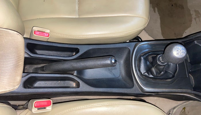 2014 Honda City 1.5L I-VTEC V MT, Petrol, Manual, 42,465 km, Gear Lever