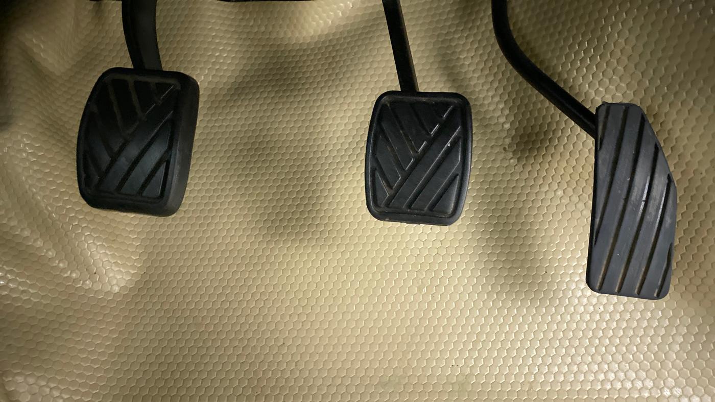 2017 Maruti Wagon R 1.0 VXI OPT, Petrol, Manual, Pedals