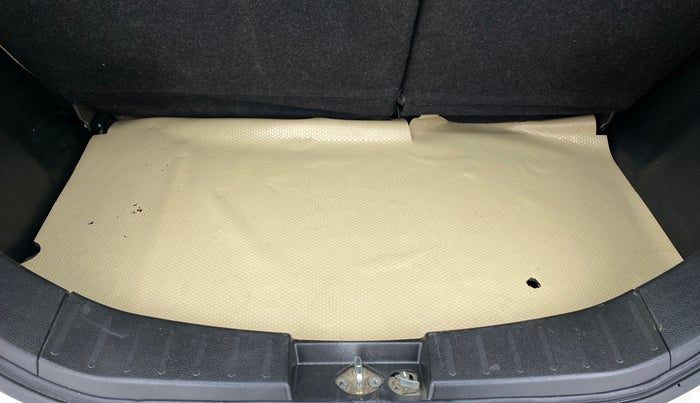2017 Maruti Wagon R 1.0 VXI OPT, Petrol, Manual, Boot Inside