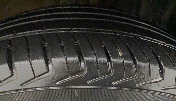 2019 Maruti New Wagon-R LXI CNG (O) 1.0, CNG, Manual, 77,967 km, Right Front Tyre Tread