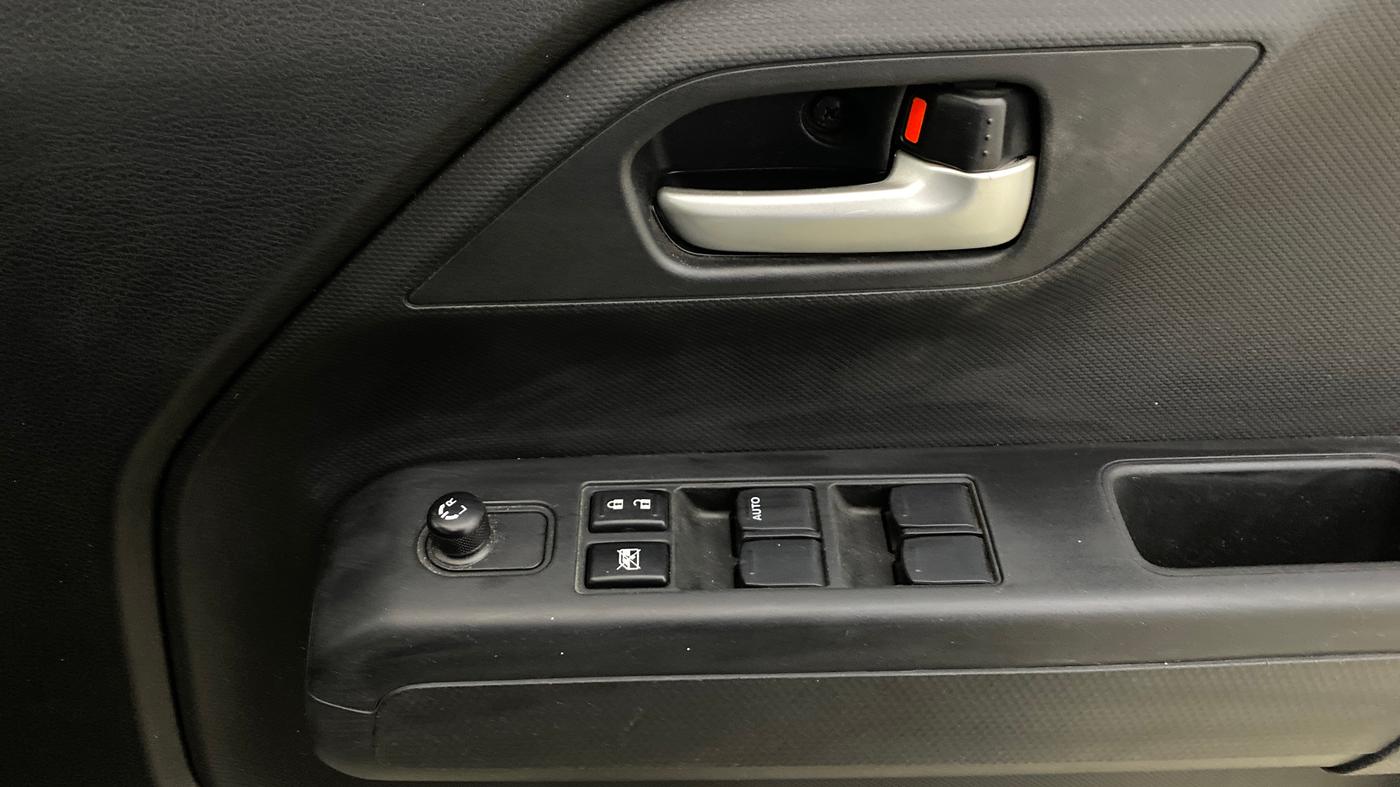 2019 Maruti New Wagon-R VXI 1.2 AMT, Petrol, Automatic, 15,885 km, Driver Side Door Panels Control