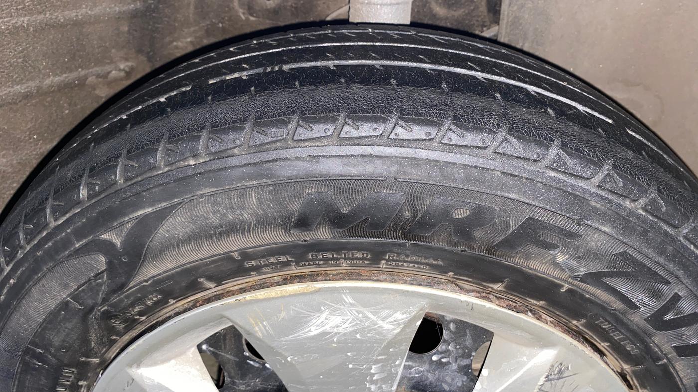 2019 Maruti New Wagon-R VXI 1.2 AMT, Petrol, Automatic, 15,885 km, Right Front Tyre Tread
