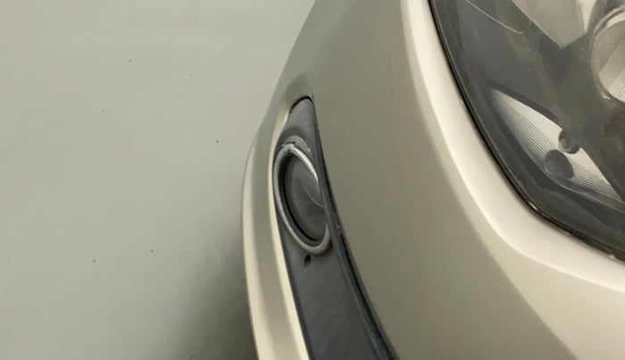 2013 Volkswagen Vento HIGHLINE DIESEL 1.6, Diesel, Manual, 95,103 km, Right fog light - Not working