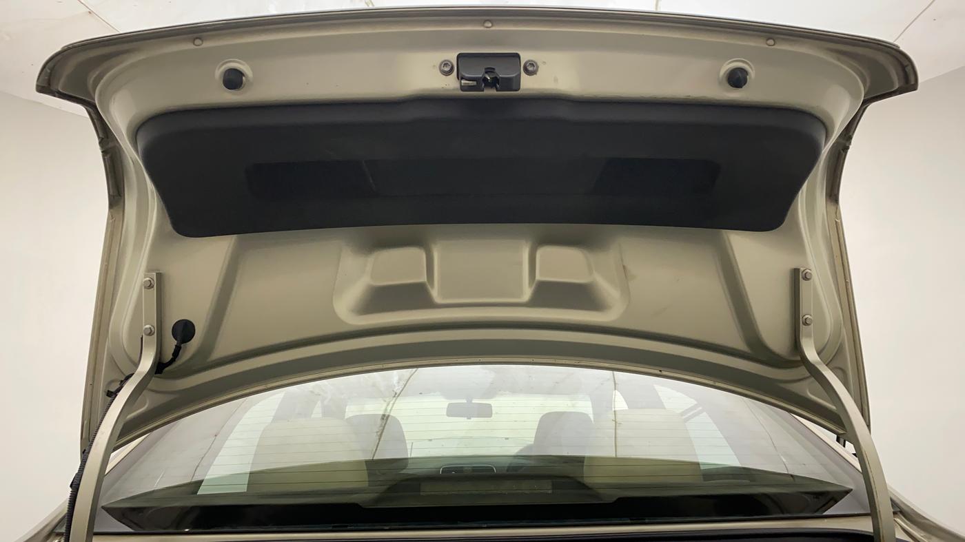 2013 Volkswagen Vento HIGHLINE DIESEL 1.6, Diesel, Manual, 95,103 km, Boot Door Open