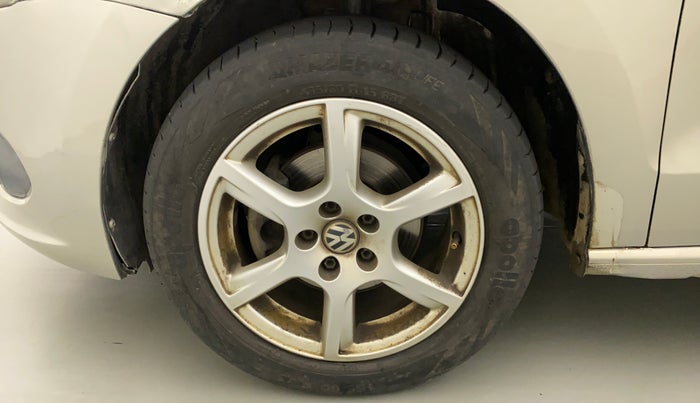 2013 Volkswagen Vento HIGHLINE DIESEL 1.6, Diesel, Manual, 95,103 km, Left Front Wheel