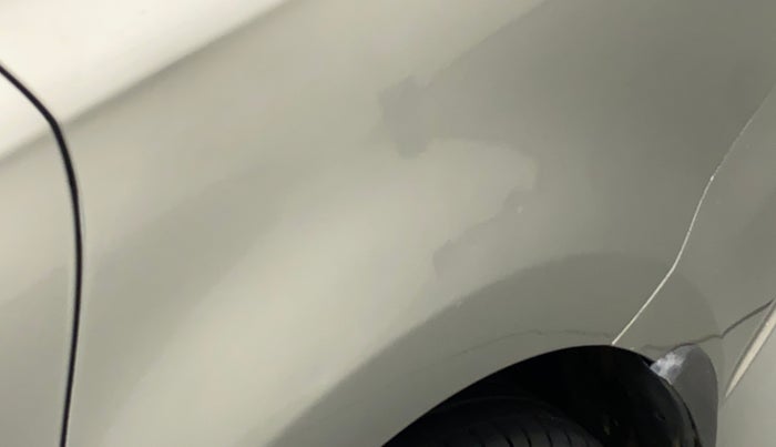 2013 Volkswagen Vento HIGHLINE DIESEL 1.6, Diesel, Manual, 95,103 km, Left quarter panel - Minor scratches