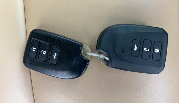 2021 Toyota YARIS G CVT, Petrol, Automatic, 27,343 km, Key Close Up