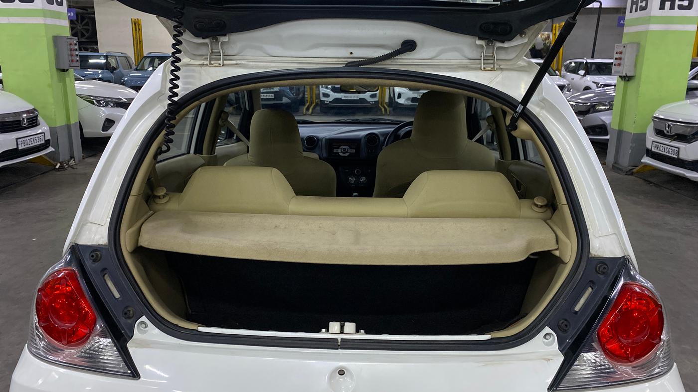 2015 Honda Brio S MT, Petrol, Manual, 56,459 km, Boot Inside