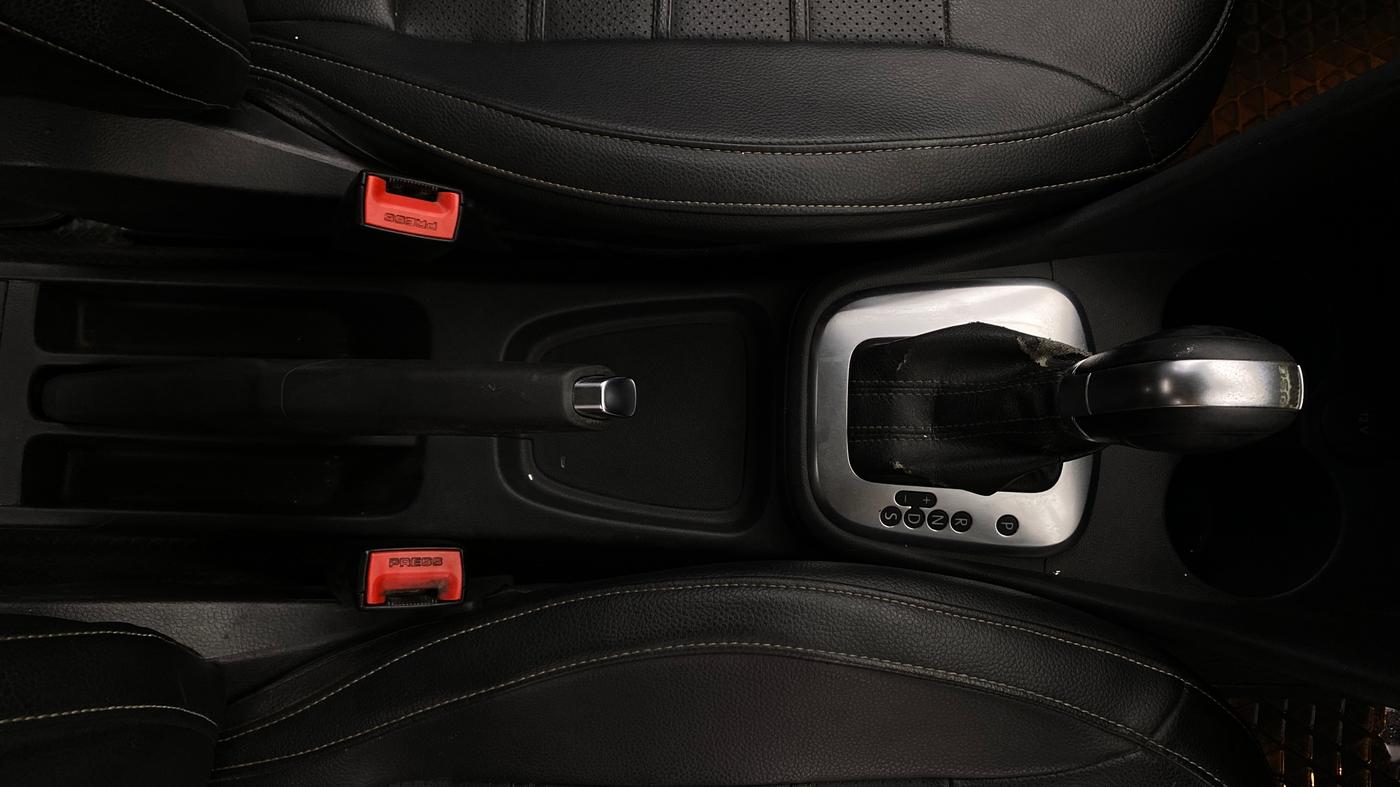 2017 Volkswagen Polo GT TSI AT, Petrol, Automatic, 95,904 km, Gear Lever