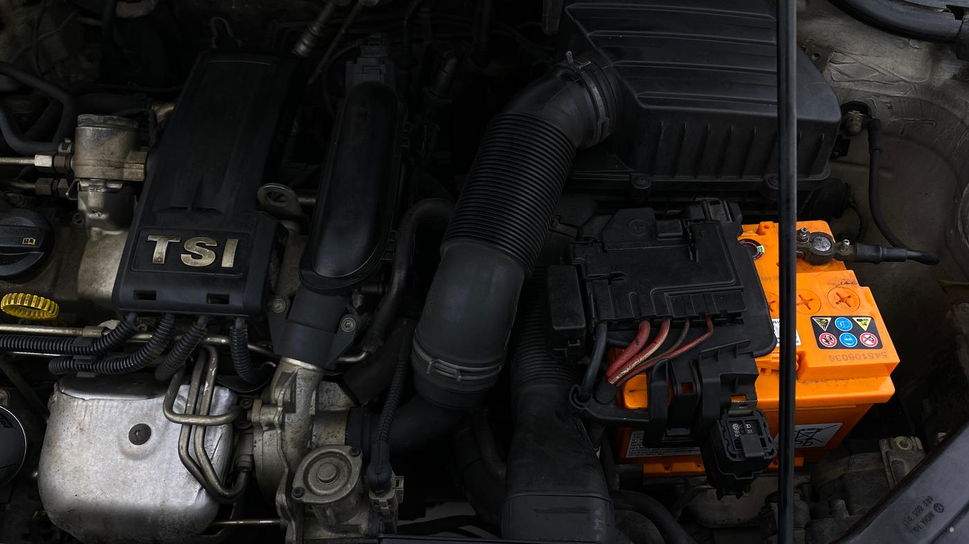 2017 Volkswagen Polo GT TSI AT, Petrol, Automatic, 95,904 km, Engine View - Left