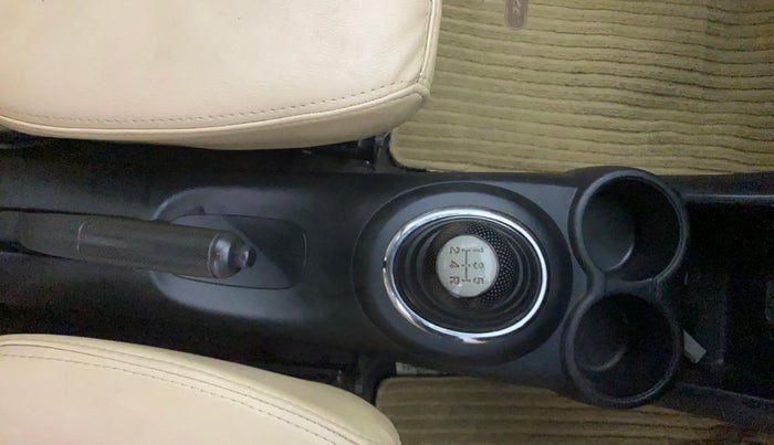 2015 Honda Amaze 1.2L I-VTEC S, Petrol, Manual, 1,45,147 km, Gear Lever