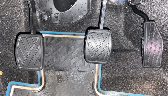 2025 Maruti New Wagon-R VXI 1.0, Petrol, Manual, 2,355 km, Pedals