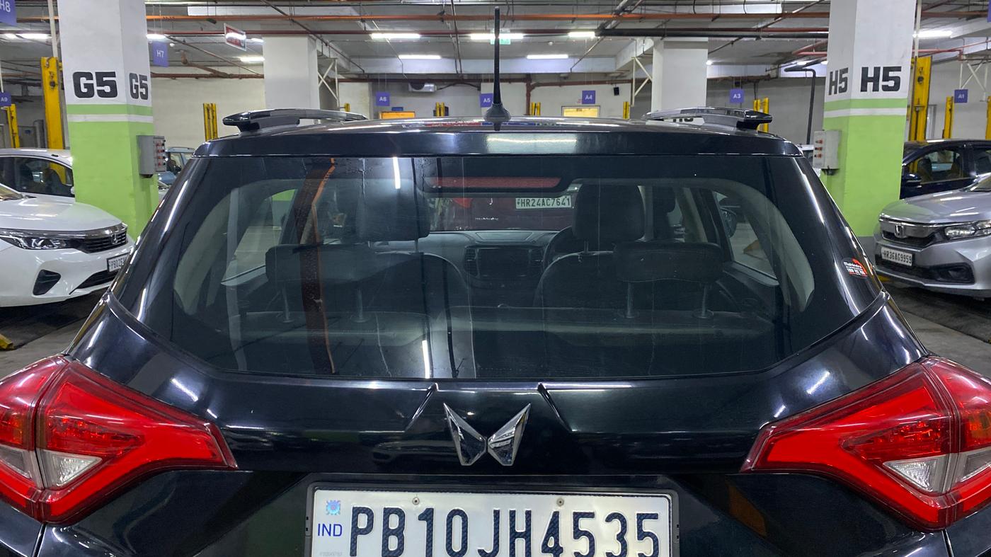 2023 Mahindra XUV300 W6 1.2 PETROL, Petrol, Manual, 13,205 km, Rear Wiper