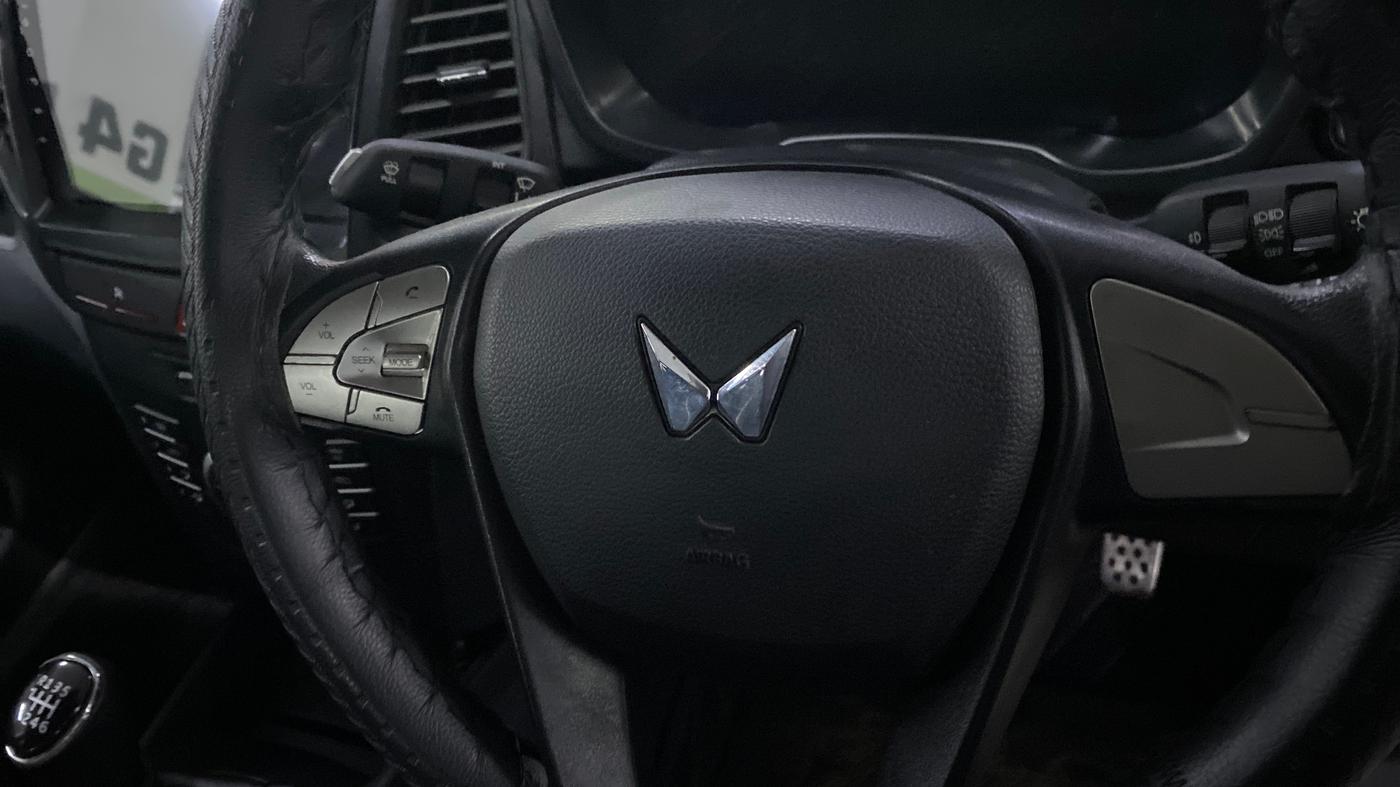 2023 Mahindra XUV300 W6 1.2 PETROL, Petrol, Manual, 13,205 km, Adaptive Cruise Control