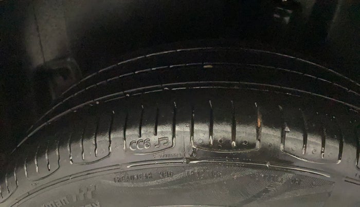 2016 Volkswagen Ameo COMFORTLINE 1.2L, Petrol, Manual, 47,745 km, Left Rear Tyre Tread