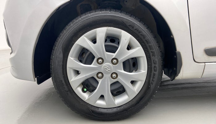 2016 Hyundai Grand i10 SPORTZ 1.2 KAPPA VTVT, Petrol, Manual, 24,887 km, Left Front Wheel