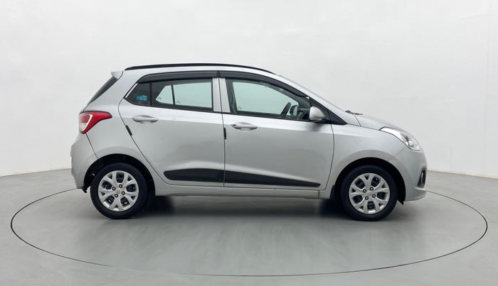 2016 Hyundai Grand i10 SPORTZ 1.2 KAPPA VTVT, Petrol, Manual, 24,887 km, Right Side View