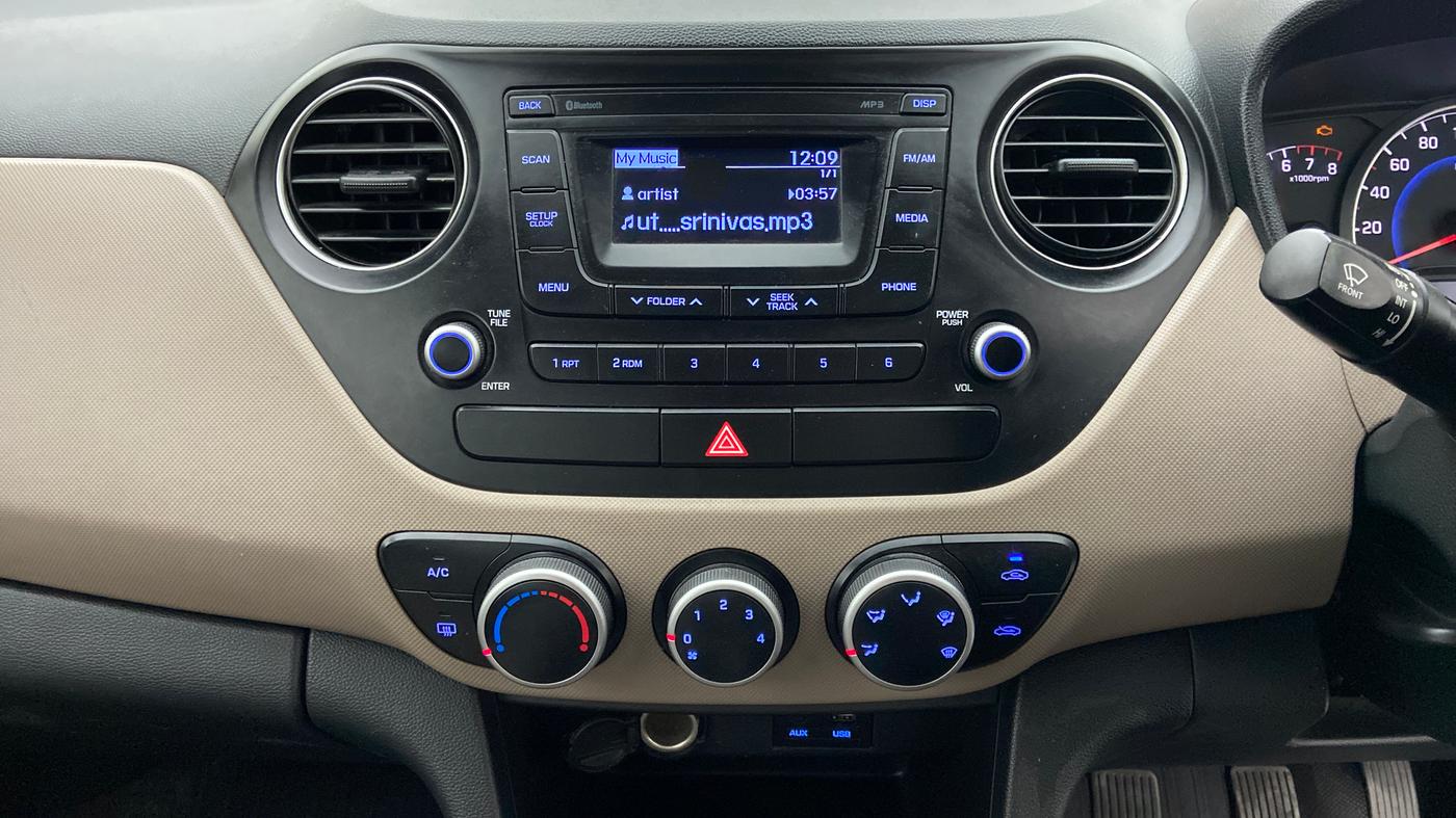 2016 Hyundai Grand i10 SPORTZ 1.2 KAPPA VTVT, Petrol, Manual, 24,887 km, Air Conditioner