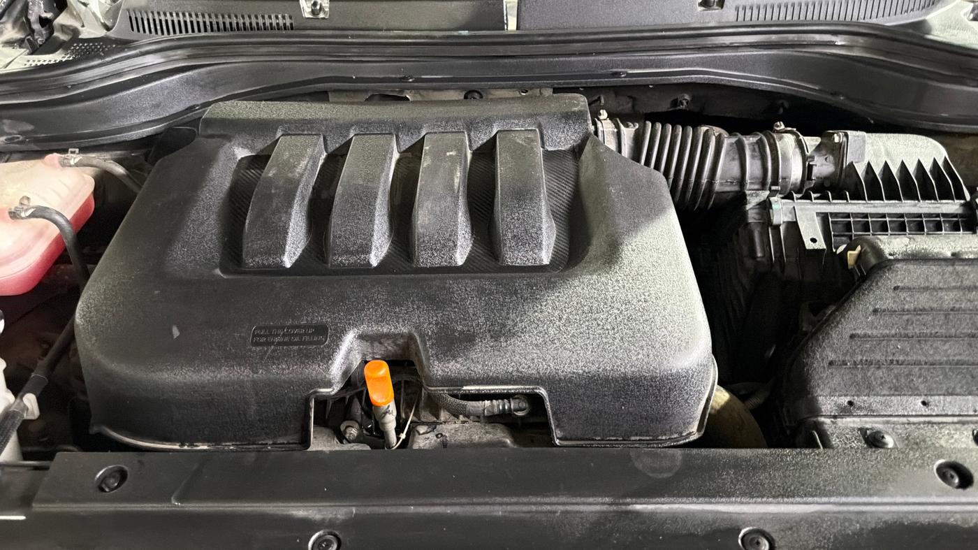 2023 Mahindra XUV700 AX 7 LUXURY P AT 7 STR, Petrol, Automatic, 38,035 km, Engine View