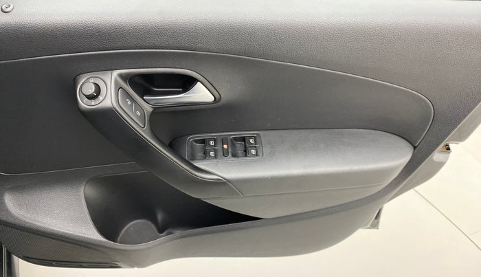 2016 Volkswagen Polo GT TSI 1.2 PETROL AT, Petrol, Automatic, 30,662 km, Driver Side Door Panels Control