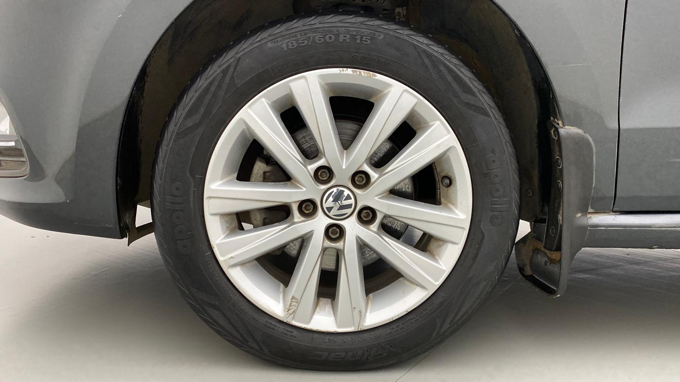 2016 Volkswagen Polo GT TSI 1.2 PETROL AT, Petrol, Automatic, 30,662 km, Left Front Wheel
