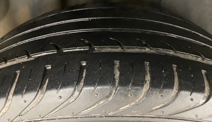 2016 Volkswagen Polo GT TSI 1.2 PETROL AT, Petrol, Automatic, 30,662 km, Right Rear Tyre Tread